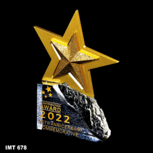IMT 678